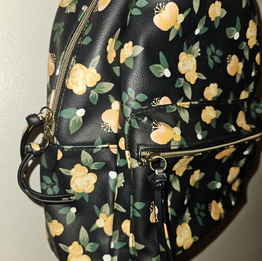 Kohls Purse Mini Backpack Handbag Black W/ Yellow Flowers - Picture 4 of 10
